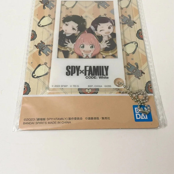 Spy x Family Ichiban Kuji Code White Acrylic Keychain Card Charm Anya Damian - Picture 3 of 13